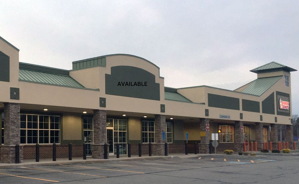Retail For Lease: 350 E Main St, Milford, MA 01757